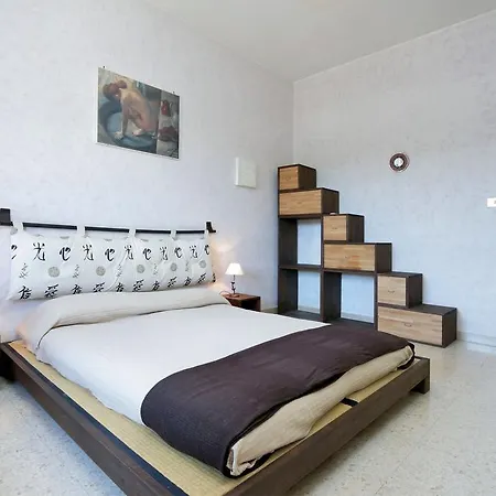 San Giovanni Halldis Rom