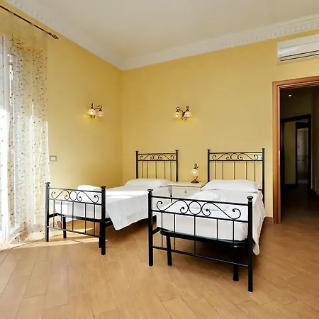 San Giovanni Halldis * Rom